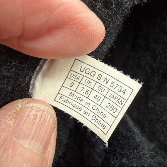 UGG Australia Roseberry Boots Black Suede Leather Sheepskin Laces Women’s Size 9 - Picture 11 of 15